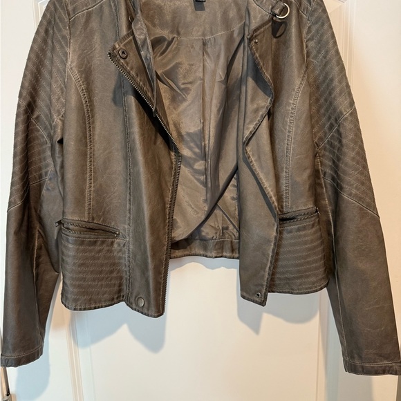 Women's Gray Jacket - Picture 2 of 5